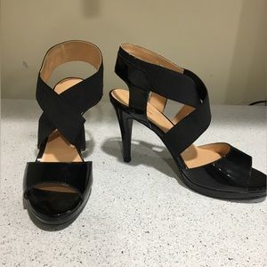Liz Claiborne size 8 black heels